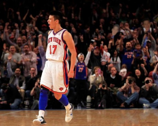 2012年2月10日，林书豪砍下职业生涯新高的38分，并送出7次助攻，带领尼克斯队以92-85战胜了洛杉矶湖人队。林书豪的得分超过了湖人队球星科比，后者获得34分。