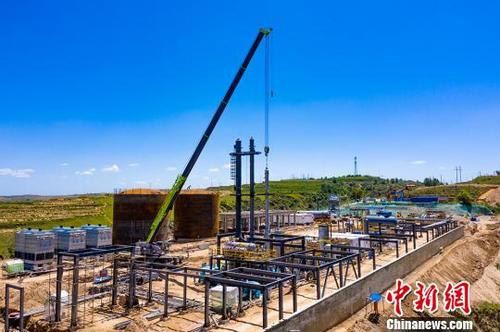 中国新能源汽车发展迅速去年一年新增125万辆