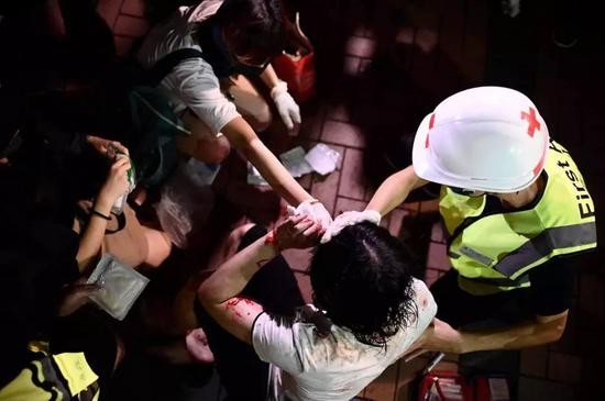  “私了”中的伤者（图源：港媒）