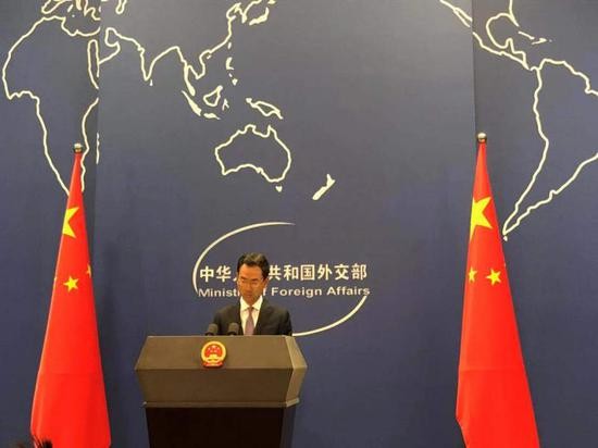 10月11日,外交部发言人耿爽主持例行记者会。