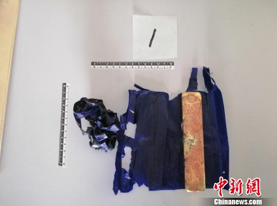 内蒙古二连浩特查获走私黄金4633克抓获3走私人员