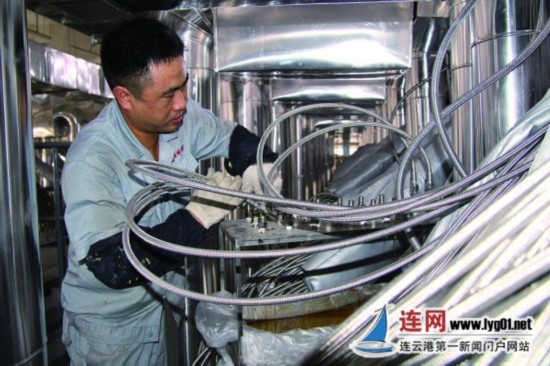 关佃波：善啃硬骨头、敢碰硬钉子的组件班长