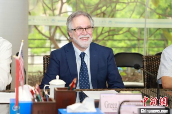 2019年诺贝尔生理学或医学奖得主格雷格&middot;塞门扎（Gregg L。 Semenza）　华轩　摄