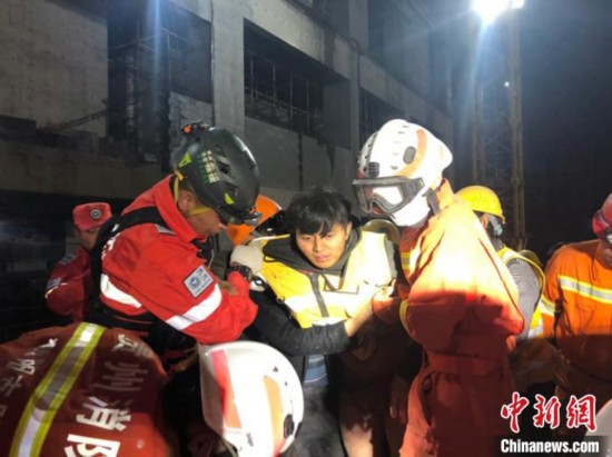 图为救援现场。钟欣 摄