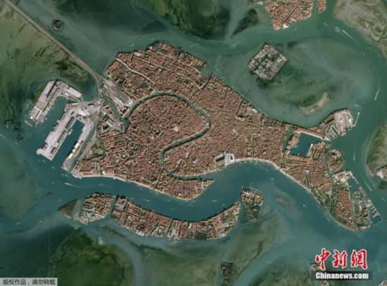 图为当地时间2019年2月13日，意大利威尼斯卫星图像。