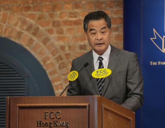 1130梁振英 大公报.jpg