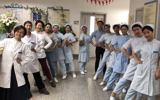  海淀医院安宁病房的工作人员。受访者供图