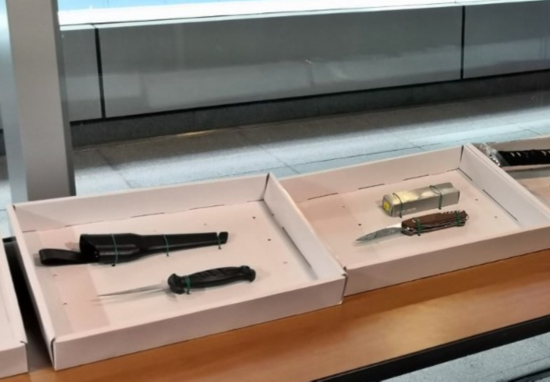 警方检获匕首（&ldquo;东网&rdquo;）