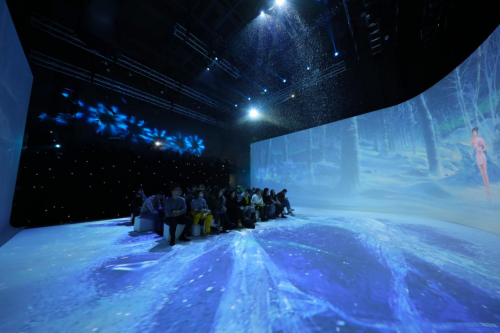 沉浸式虚拟现实互动体验展亮相北京