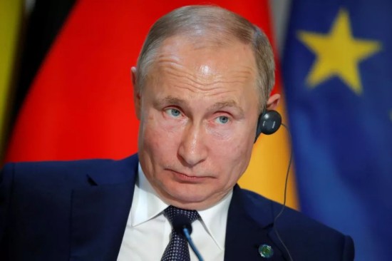  ▲设计台词：&ldquo;普京：太忙了，没时间看电视剧。&rdquo;