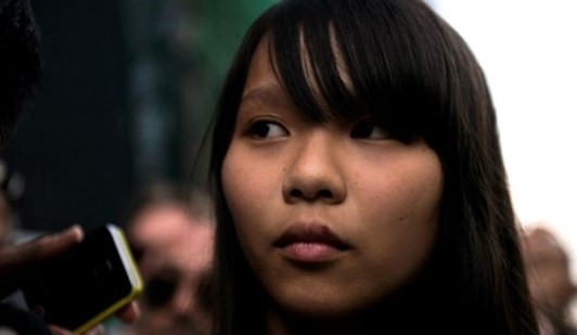 乱港分子周庭被封为“学民女神”(港媒)