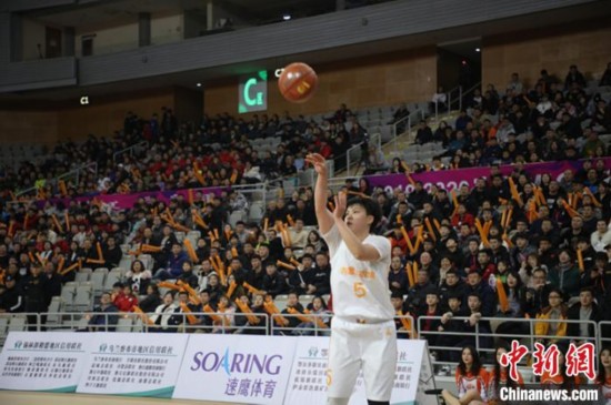 79:85内蒙古农信女子篮球队憾负山东西王女子篮球队