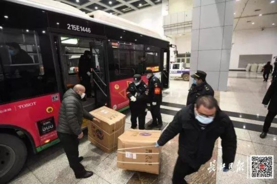 武汉连夜开建方舱医院，解放军曾用于汶川