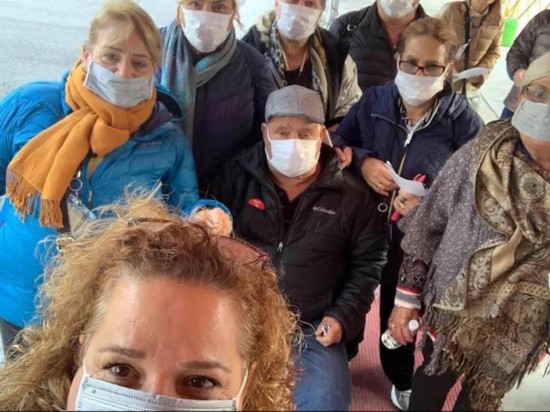  △&ldquo;钻石公主号&rdquo;游轮上的以色列乘客  （图片来源：法新社）