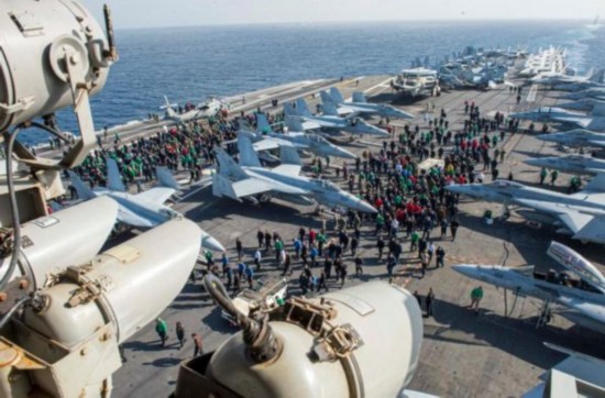 资料图片：美海军&ldquo;艾森豪威尔&rdquo;号航母在地中海航行。（美海军官网）