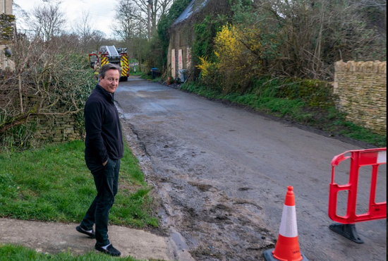 英国前首相卡梅伦(图:太阳报)