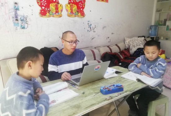女孩■勇救落水女孩！沭阳这位老师给双胞胎儿子上了一堂正能量实践课