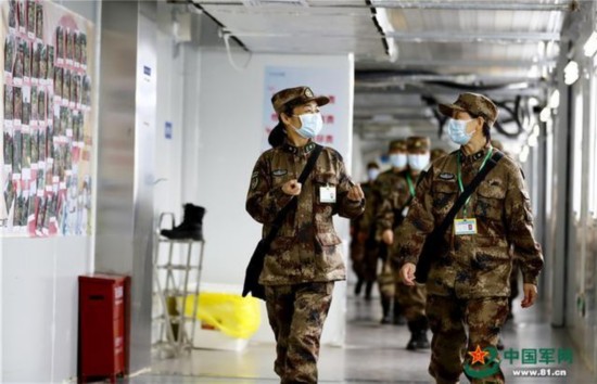 火神山医院感染八科一病区主任赵玉英：用心帮助患者康复