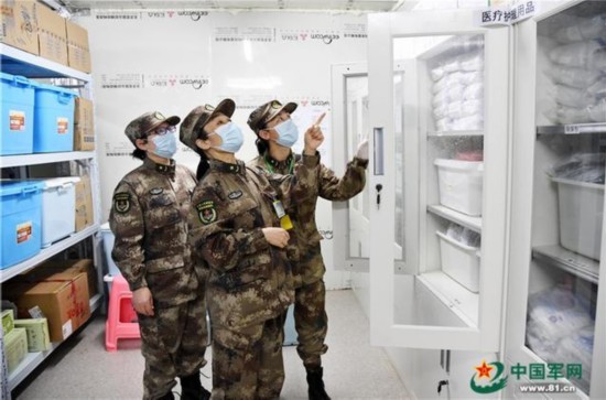 火神山医院感染八科一病区主任赵玉英：用心帮助患者康复