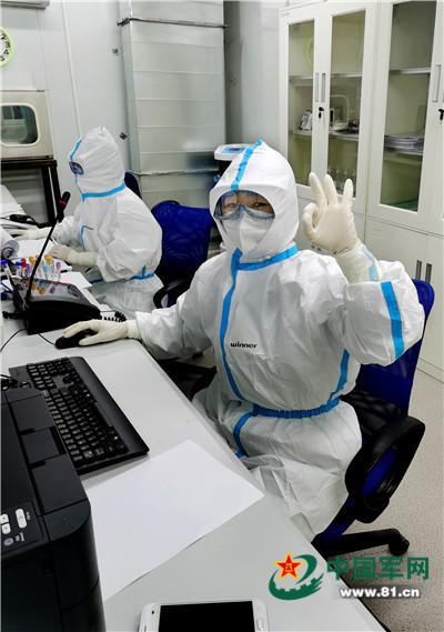 火神山医院感染八科一病区主任赵玉英：用心帮助患者康复