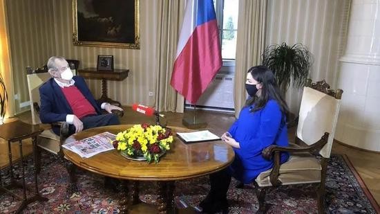 △图片来自捷克总统发言人社交媒体