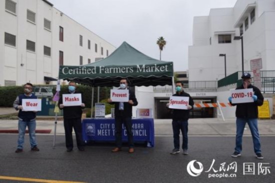 洛杉矶华人向当地居民派放口罩【2】