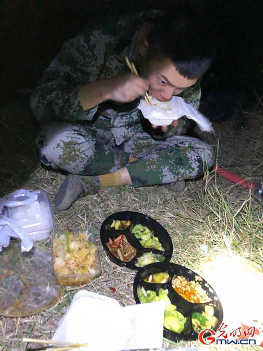 西昌森林火灾扑火队员中有位大功连传人