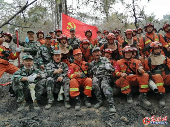 西昌森林火灾扑火队员中有位大功连传人