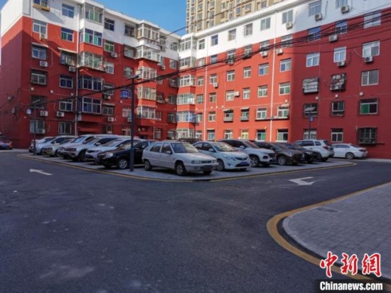 山西太原老旧小区改造工程陆续复工加快“旧居换新颜”