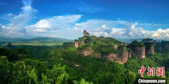 全国12家地质公园共同发起世界地球日互展互动