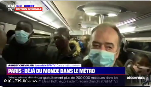 站满乘客的巴黎地铁车厢（BFMTV）