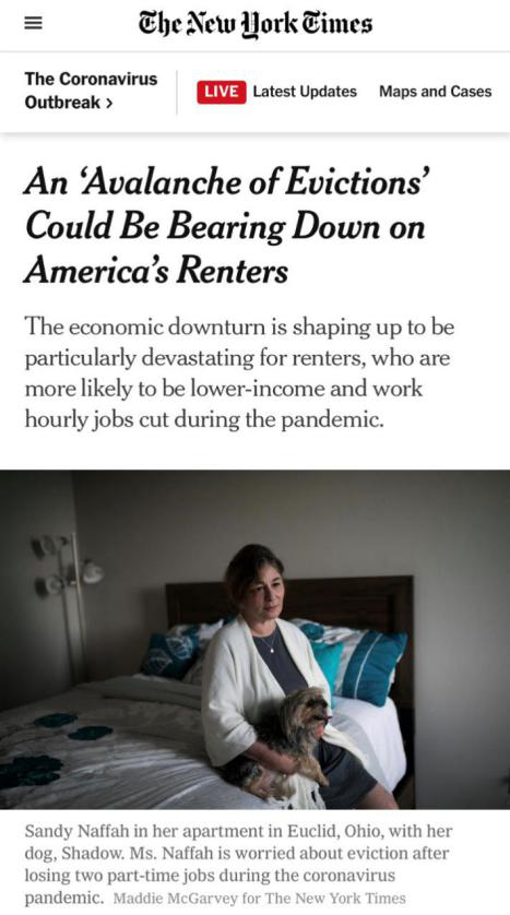 △《纽约时报》称，美国大量租客将面临被驱离住所的风险（图为受访者桑迪·纳法和她的狗在租住的公寓内，受疫情影响，失去两份兼职工作的她担心将被驱离住所）