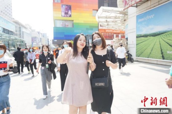 “网红”带您“云逛”沈阳百年老街太原街拉动消费