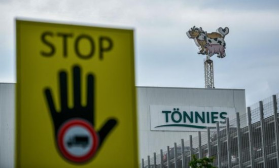 相关工厂隶属于德国最大的肉类加工企业之一滕尼斯公司 图据新华社