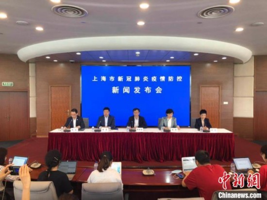 疫情防控期间居家怎样防护？吴凡：卖菜错峰错时