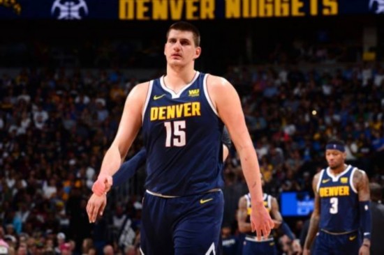 约基奇新冠检测结果呈阳性 赴美时间将推迟