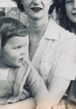 △富兰克林的母亲 为保护隐私 图片已作裁剪处理