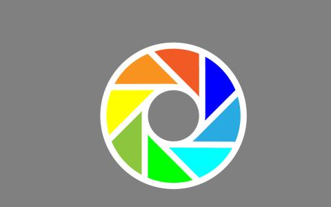 光明时评：公职人员上班时间发朋友圈被处分，何以引发热议？