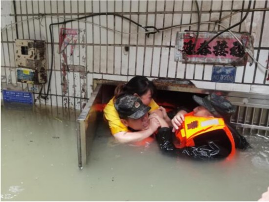 抢险救援工作|武警湖南总队官兵奋力抢险救援
