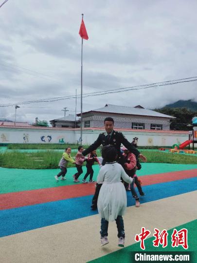 西藏军区|西藏林芝:军民鱼水情深 共建美丽乡村