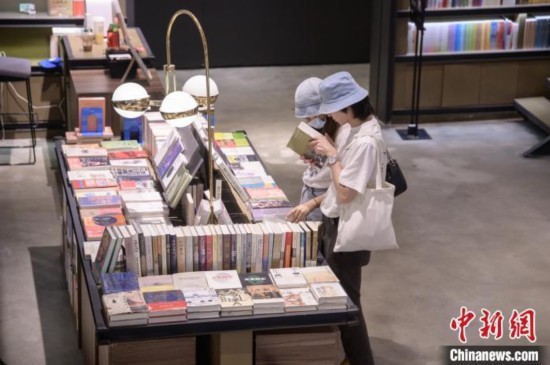 当网络改变消费习惯：实体书店发展如何打破空间界限？