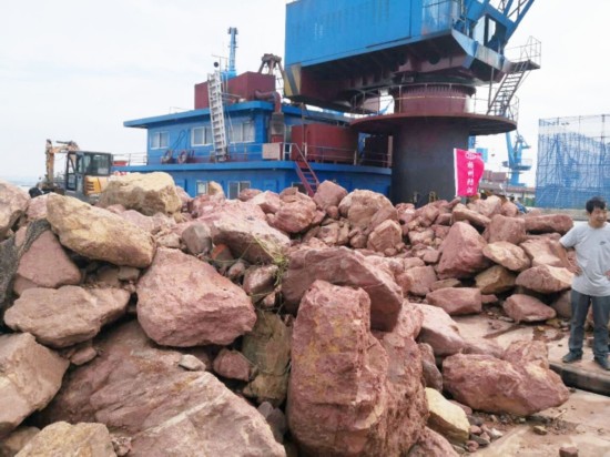 嘶马弯道■迎战！扬州4万多人闻“汛”即动