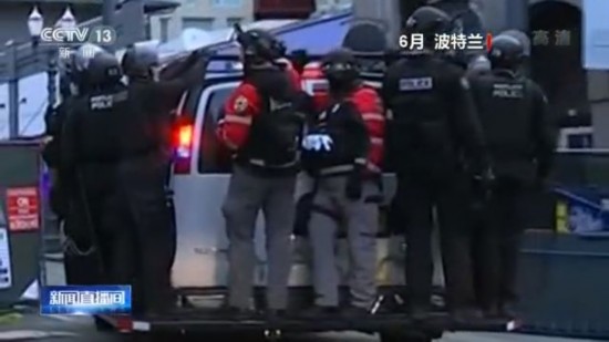 美国|美国波特兰市反种族主义抗议持续 美媒:白宫试图利用文化分歧谋取政治利益