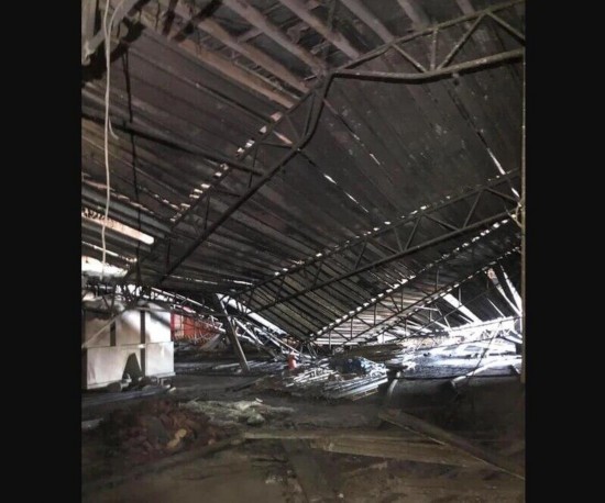 两栖攻击舰|舱内温度1200度！美军准航母被烧惨状公开，海军最高将领登舰后感叹