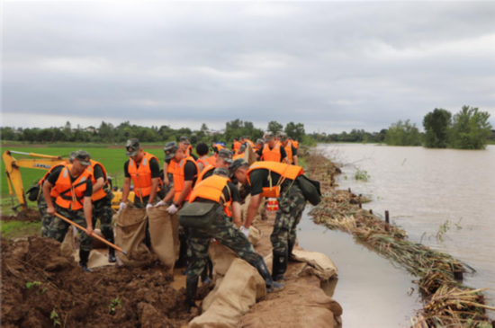 军歌嘹亮|抗洪一线 菜子湖畔军歌嘹亮