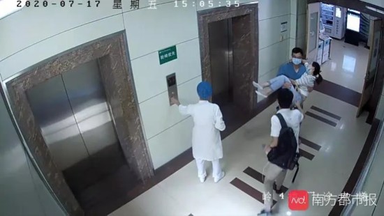 肩关节损伤|跑4层楼，还背着一个人，谁啊，咋回事？