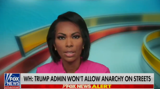 画面|忍无可忍！福克斯新闻把白宫简报会画面切了