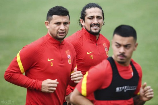  归化球员艾克森、洛国富和李可（有血缘归化）。