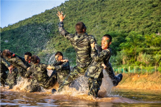 野外驻训|驻训不是“住训”——武警广西总队桂林支队野外练兵忙