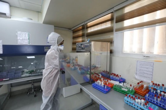 实验室|超负荷运转100多天 这座中国援建实验室成了“样板”